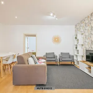 autentic-clot-apartment.catalonia-hotels.com/